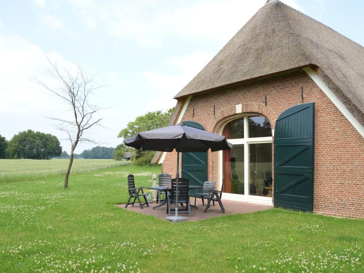 Villa Monumental Farm In The Ash Landscape Geesteren  Exterior foto
